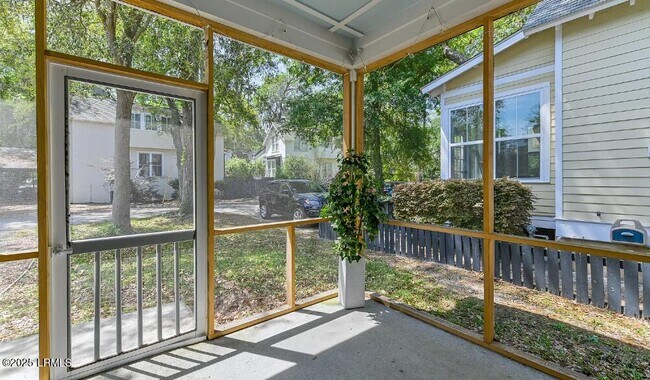 Building Photo - 309 Cockle Ln