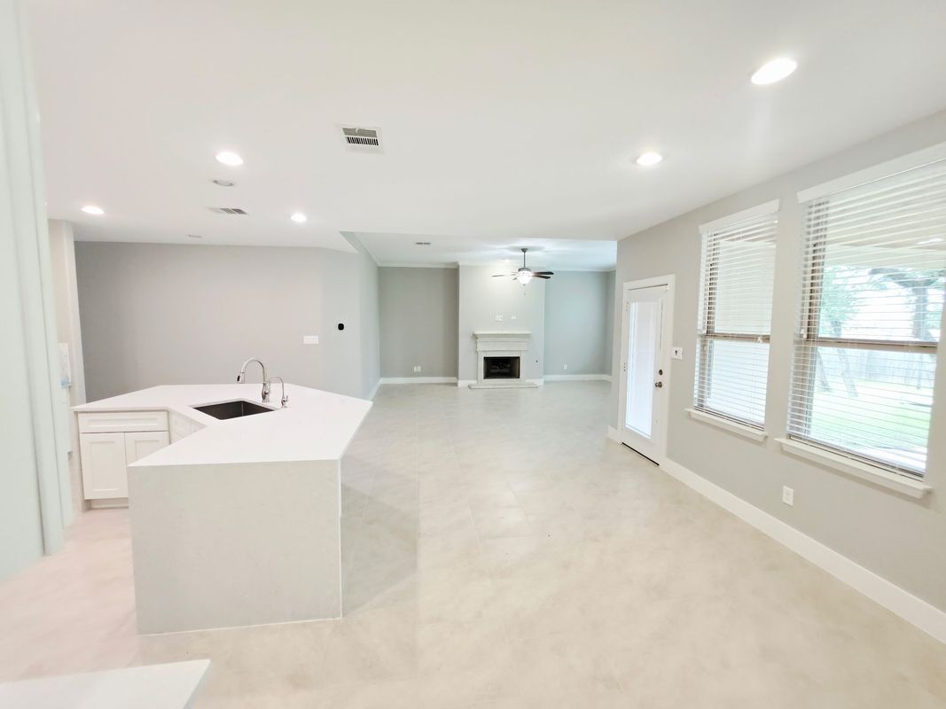 Building Photo - 4822 La Santa Rd