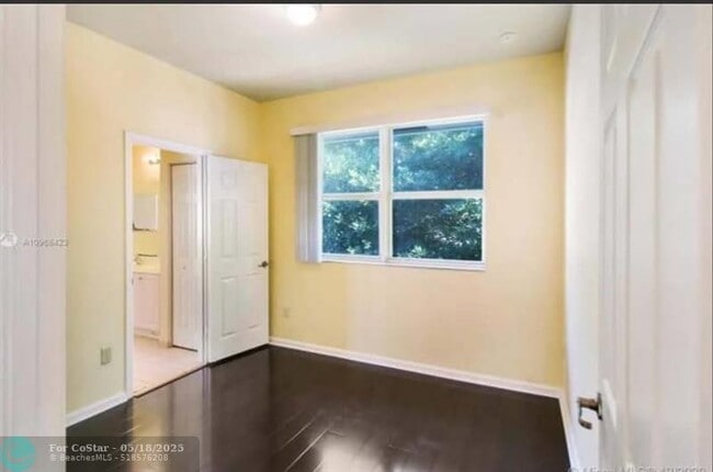 Building Photo - 3069 NW 30th Pl