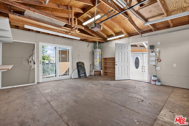 Building Photo - 11029 Eldora Ave