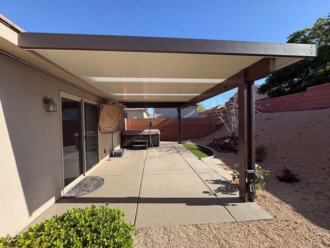 Building Photo - Beautiful Home In Hurricane