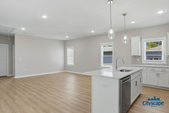 Building Photo - SWANKY NEW 2 BEDROOM APARTMENT IN THE CHURCH HILL NEIGHBORHOOD