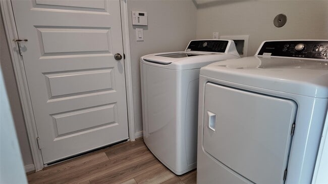 Building Photo - 8356 Bristlecone Pne Wy