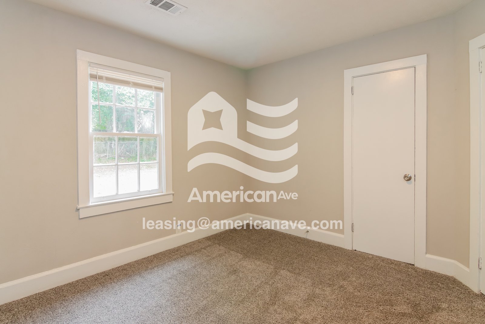 Building Photo - 1217 Dogwood Ave