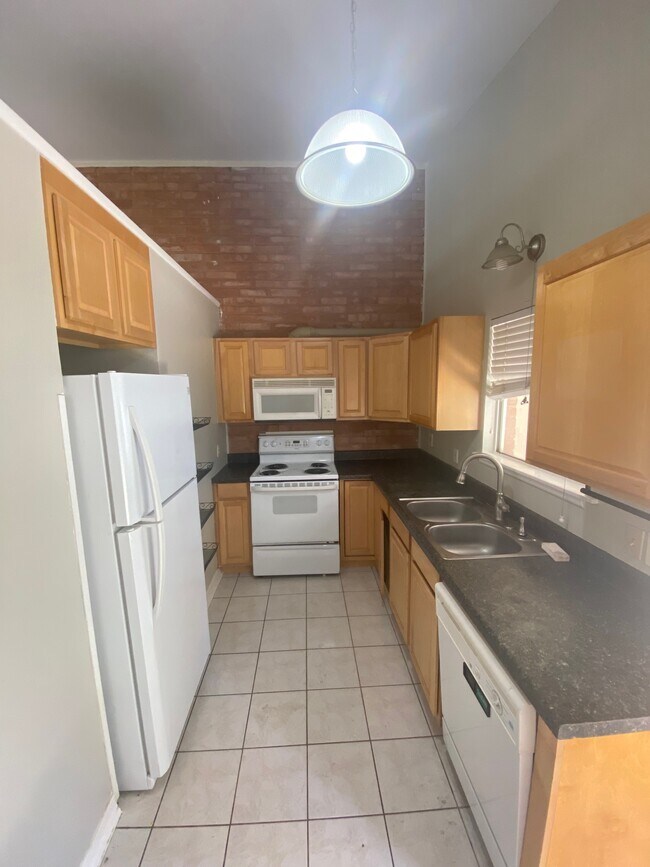 Building Photo - 3216 Urban Crest Dr