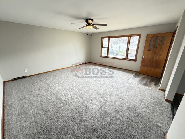 Building Photo - 4408 Elm Ave