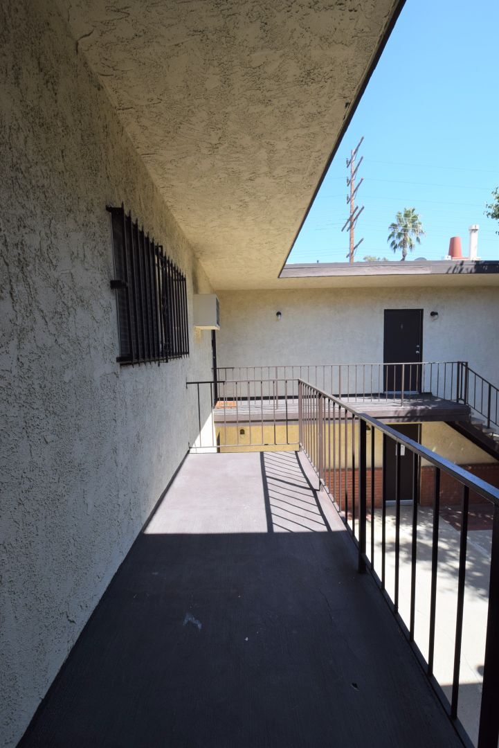 Building Photo - 7101 Haskell Ave