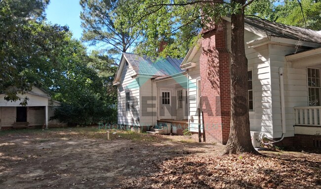 Building Photo - 307 N Parker St