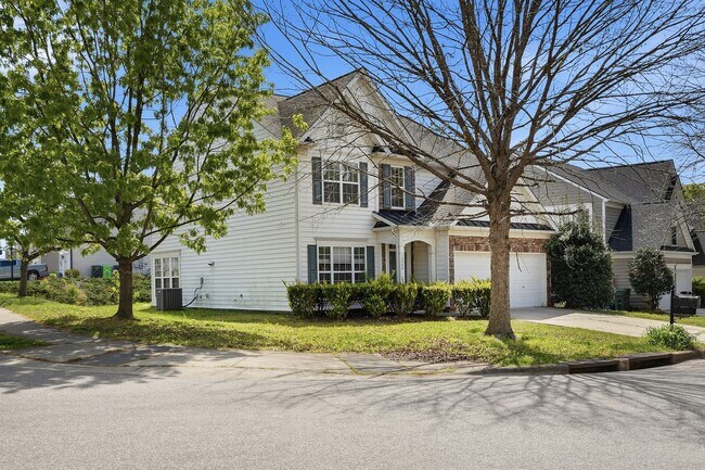 Building Photo - WAKEFIELD HOME WITH 4 BEDROOMS- GREAT HOME!