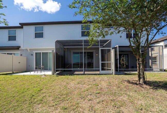 Building Photo - 9136 Hillcroft Dr