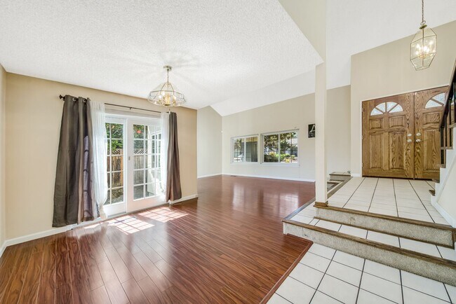 Building Photo - 35216 Wycombe Pl