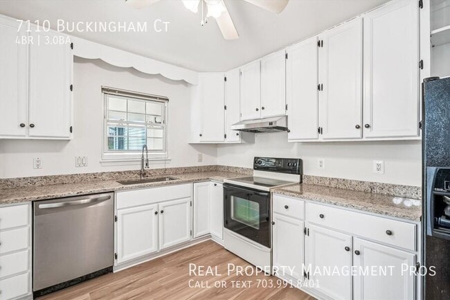 Building Photo - 7110 Buckingham Ct