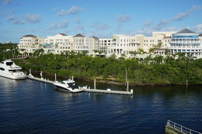 Building Photo - 100 S Beach Rd