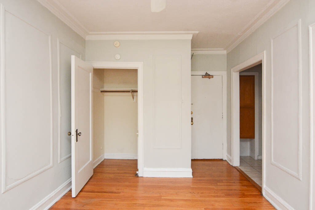 Building Photo - 1169 N Dearborn