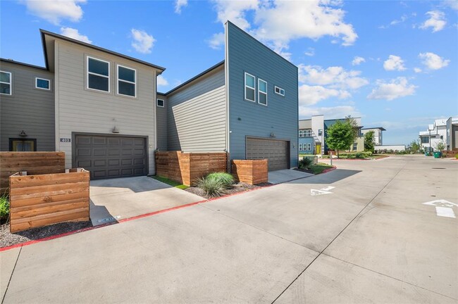 Building Photo - 9015 Cattle Baron Path