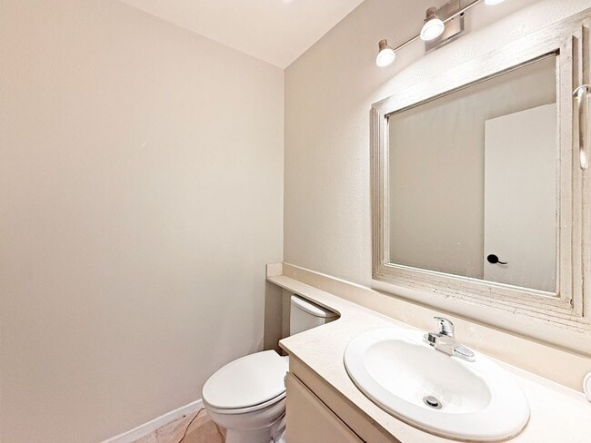 Building Photo - SD: Spacious 3BD/2.5BA Home in Scripps Ranch with Community Pool, Private Balcony & In-Unit Laundry