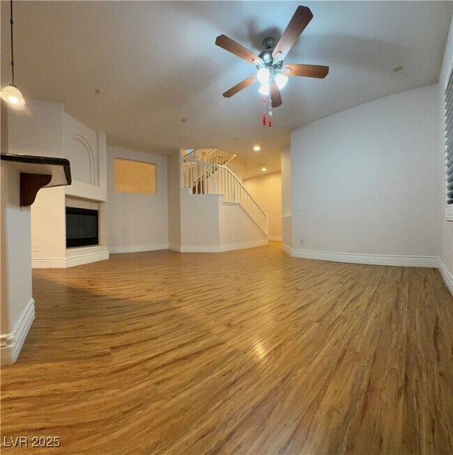 Building Photo - 117 Tall Ruff Dr