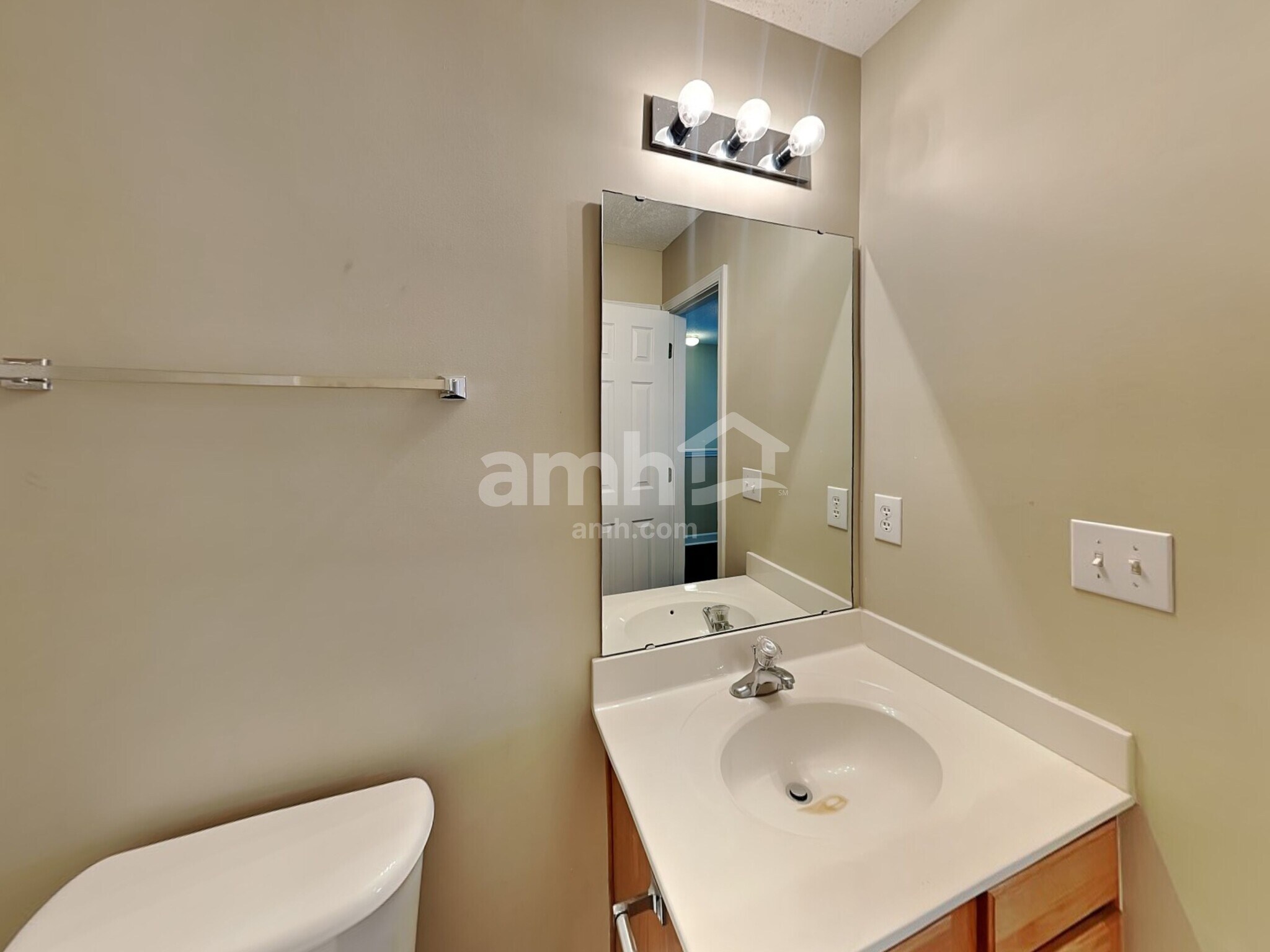 Building Photo - 14012 Sobeck Ln