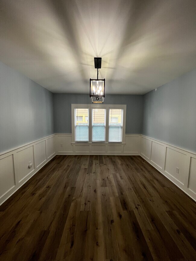 Building Photo - 2835 Avondale Ave