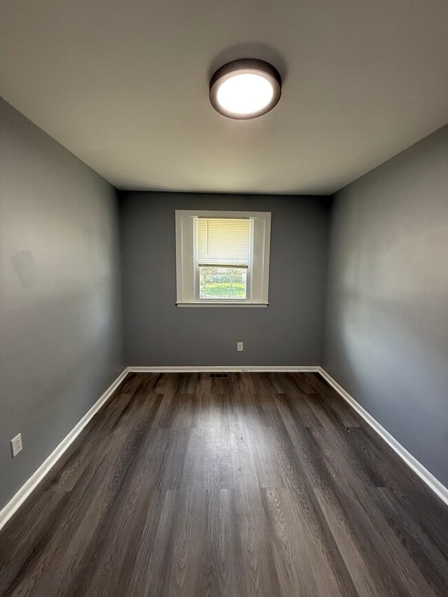 Building Photo - 309 Ellis Ct