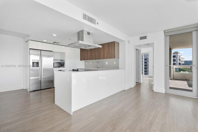 Building Photo - 1025 92nd St