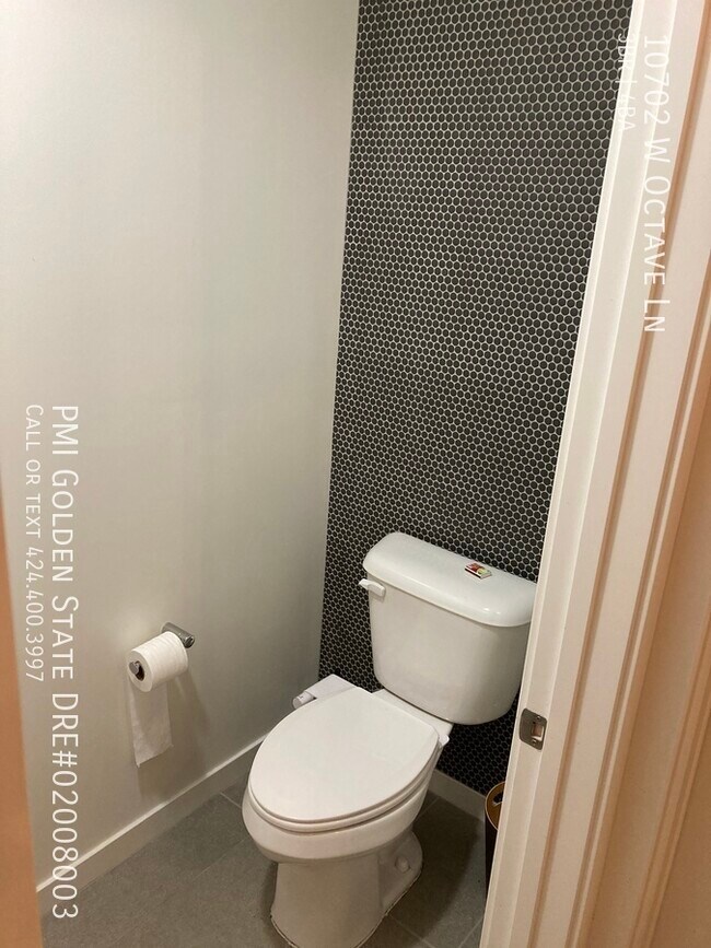 Building Photo - 10702 Octave Ln