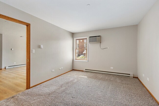 Building Photo - 1373 Cunat Ct