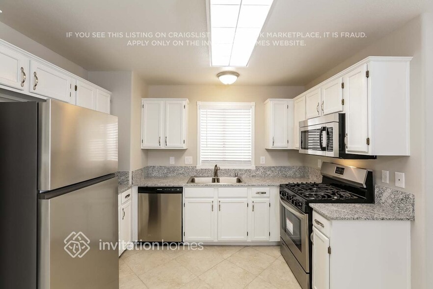 Building Photo - 9173 Sparklewood Ct
