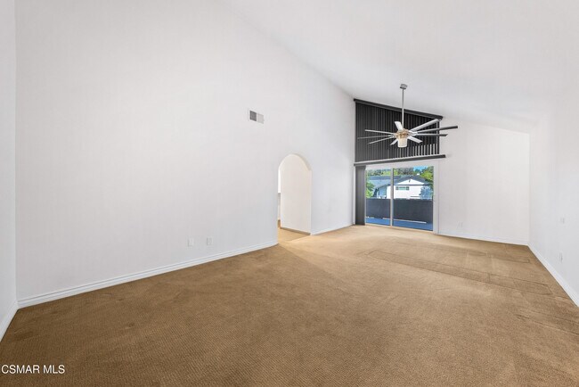 Building Photo - 11075 Oso Ave