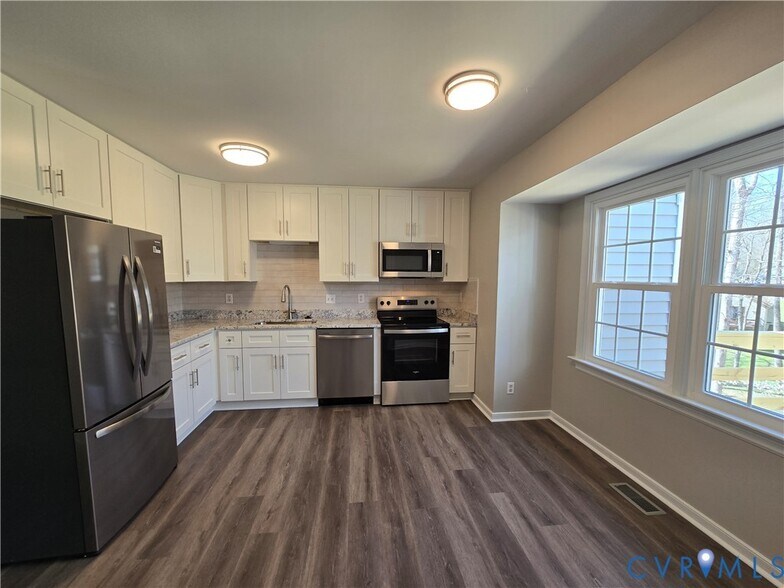 Building Photo - 1600 Porters Mill Terrace