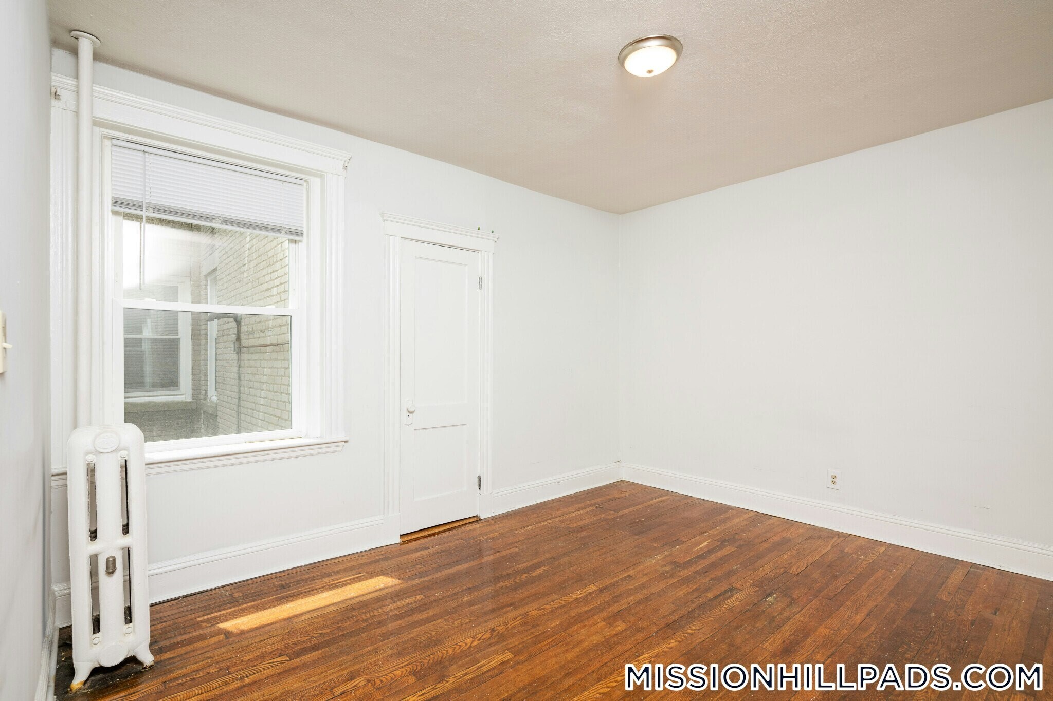 Building Photo - 49 Worthington St