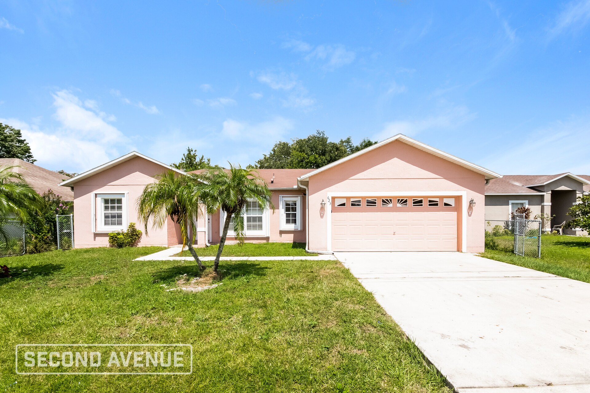 Building Photo - 623 Cotulla Dr
