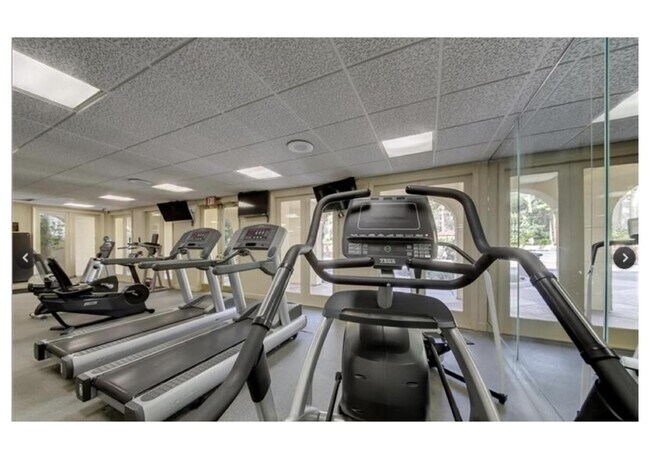 Building Photo - 260 E Flamingo Rd