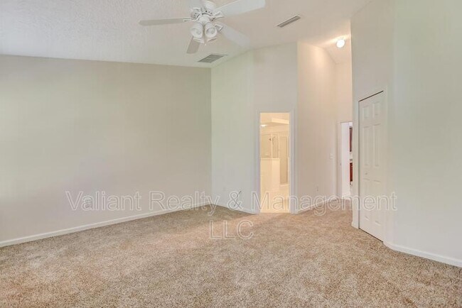 Building Photo - 608 Birchbark Trail