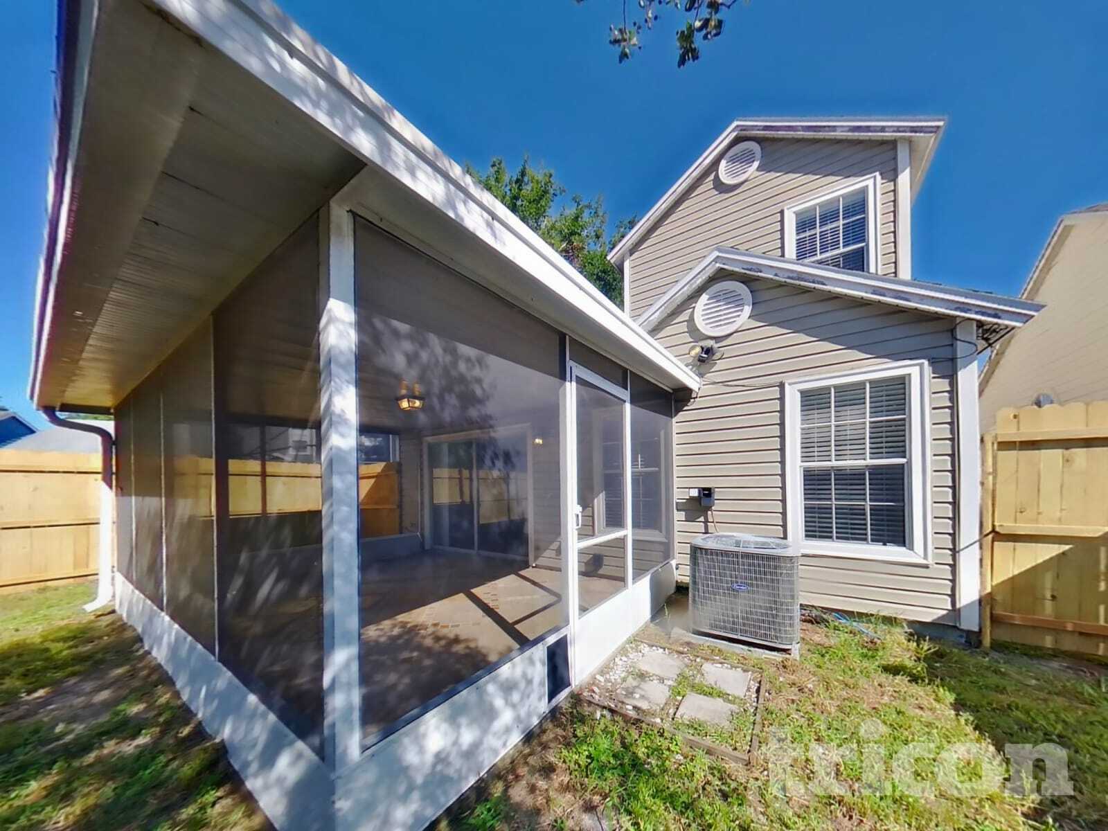 Building Photo - 1627 Chatham Cir