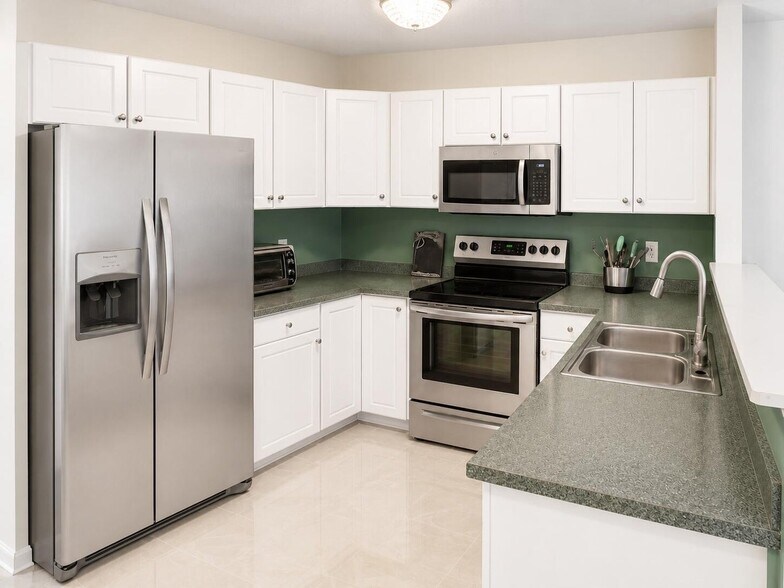 Building Photo - 1710 Shoreside Cir