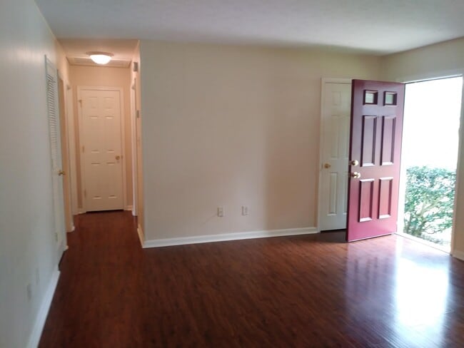 Building Photo - 1627 Coombs Dr