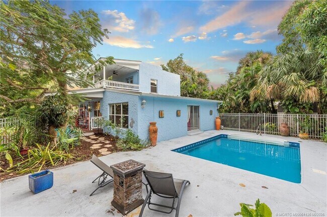 Building Photo - 508 SE Balboa Ave