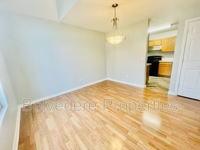 Building Photo - 405 N Dudley St