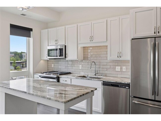 Building Photo - 12610 Ridgedale Dr