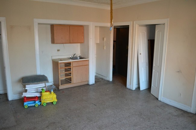 Building Photo - 2235 E 71st St Chicago, IL 60649