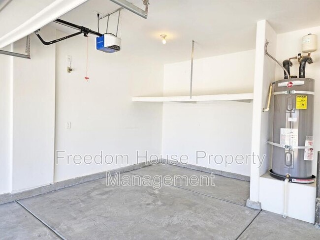 Building Photo - 3575 E Wallowa Dr