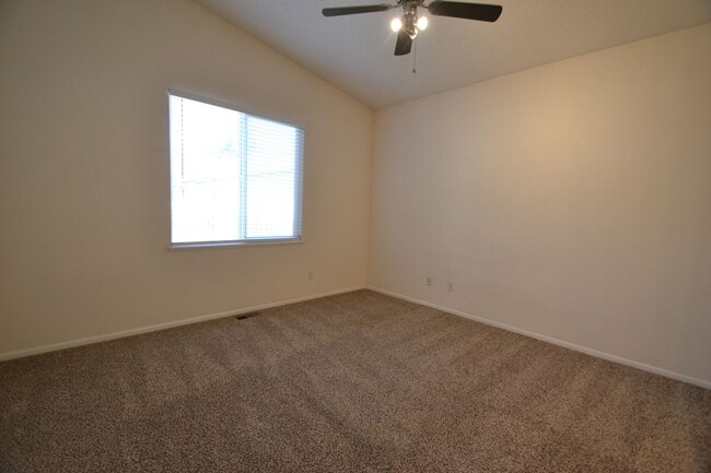 Building Photo - 3 Bed 2 Bath Ranch with Unfinished Basemen...