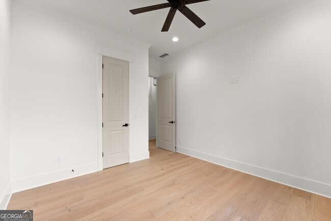 Building Photo - 3255 Tanners Mill Rd