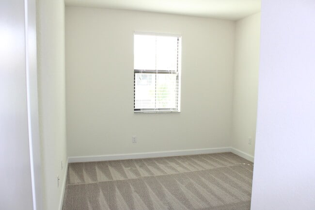Building Photo - 12951 Anthorne Ln