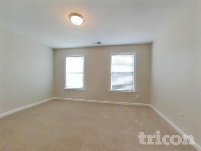 Building Photo - 5213 Inverness Ct