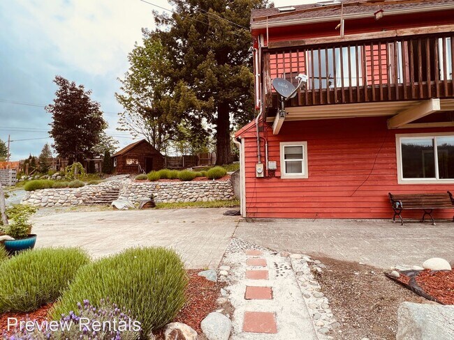 Building Photo - 2 br, 1 bath House - 23871 N. Westview Rd