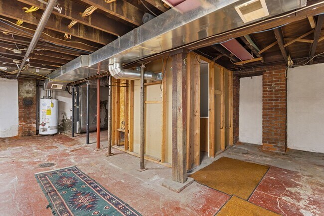 Building Photo - 542 2nd St