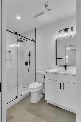 Building Photo - 817 N Shore Dr