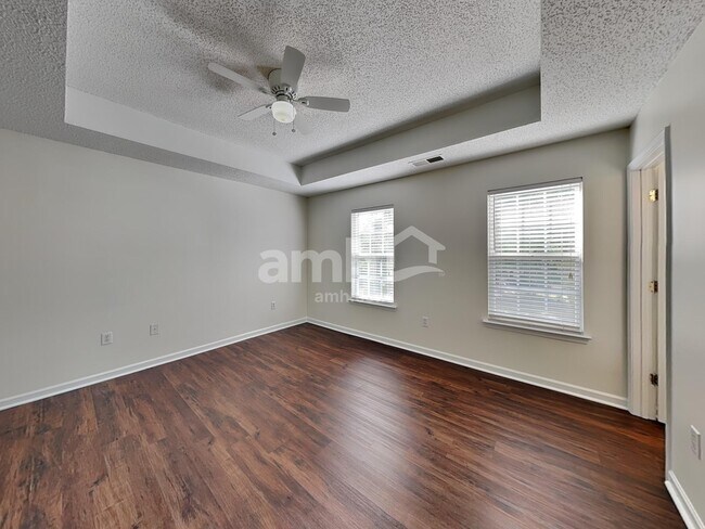 Building Photo - 155 Mott Rd